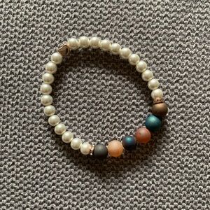 {Handmade} Faux Pearl and Agate Beaded Bracelet